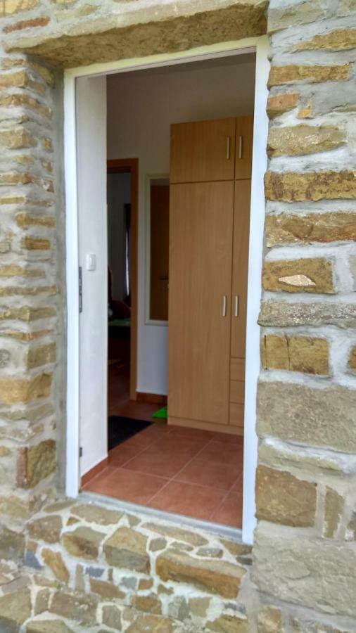 Apartmaji Suhorje ภายนอก รูปภาพ
