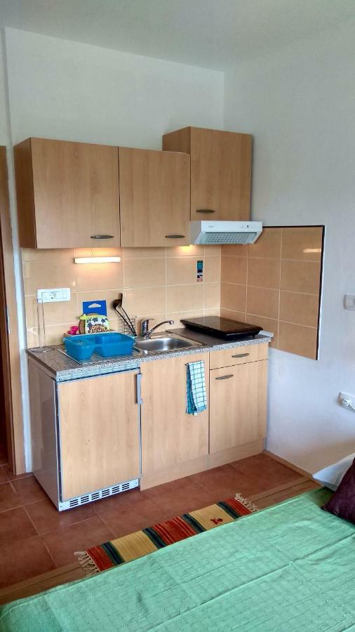 Apartmaji Suhorje ภายนอก รูปภาพ